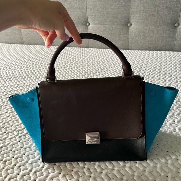 Celine Trapeze Tri-Color - Picture 3 of 5